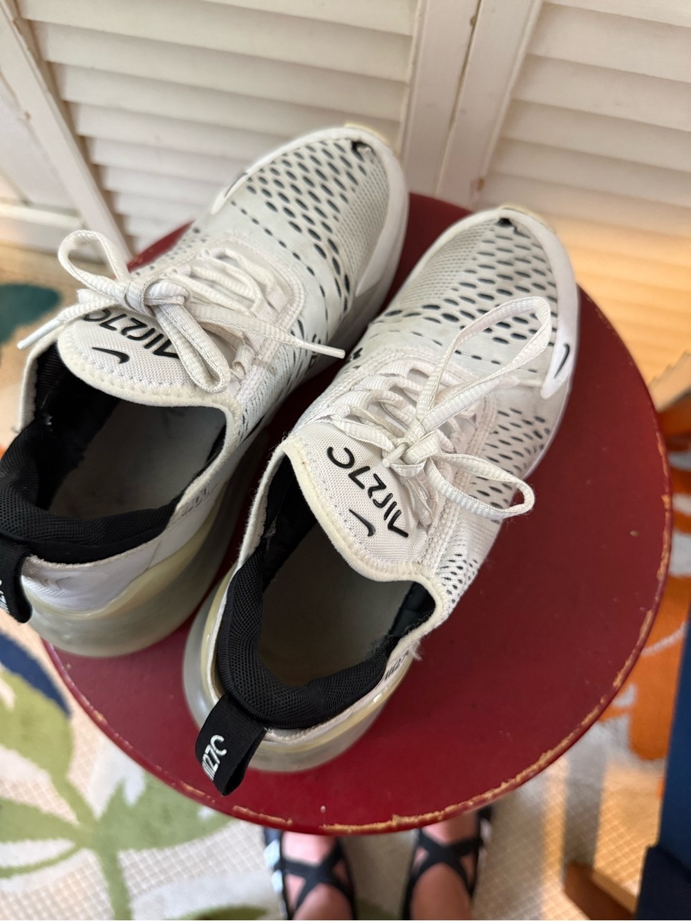 Nike Men's White and Black Mesh Sneakers